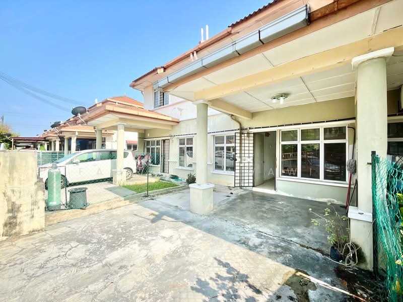 1.5-storey Terraced House for Sale in Taman Impian Putra (Bangi) - Fauran Nawawi - PropertyGuru.com.my