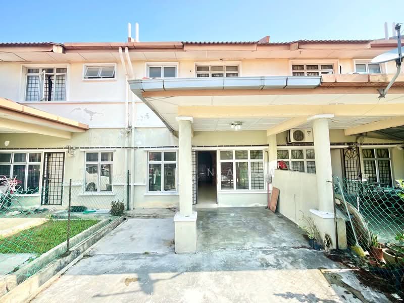 1.5-storey Terraced House for Sale in Taman Impian Putra (Bangi) - Fauran Nawawi - PropertyGuru.com.my