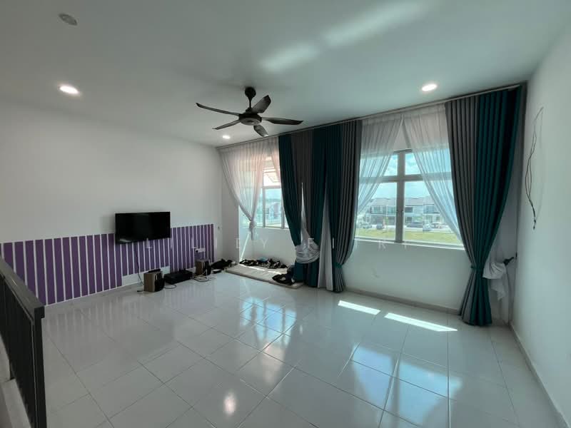 3-storey Terraced House for Sale in Taman Kundang Jaya (Rawang) - Liliey Fitri - PropertyGuru.com.my