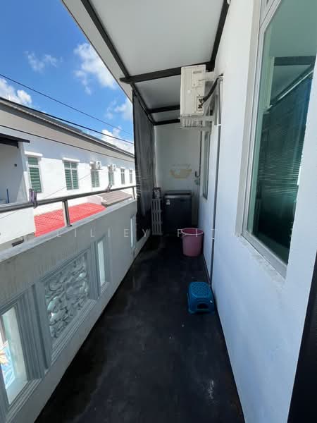 3-storey Terraced House for Sale in Taman Kundang Jaya (Rawang) - Liliey Fitri - PropertyGuru.com.my