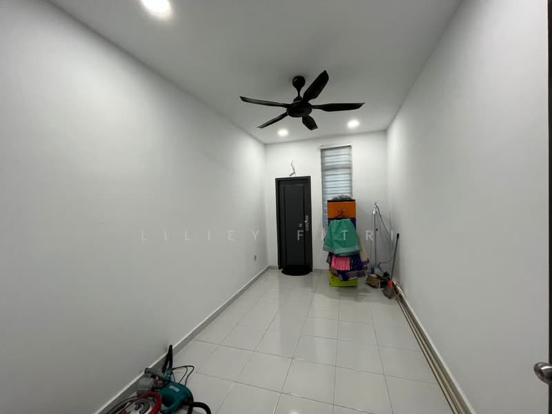3-storey Terraced House for Sale in Taman Kundang Jaya (Rawang) - Liliey Fitri - PropertyGuru.com.my