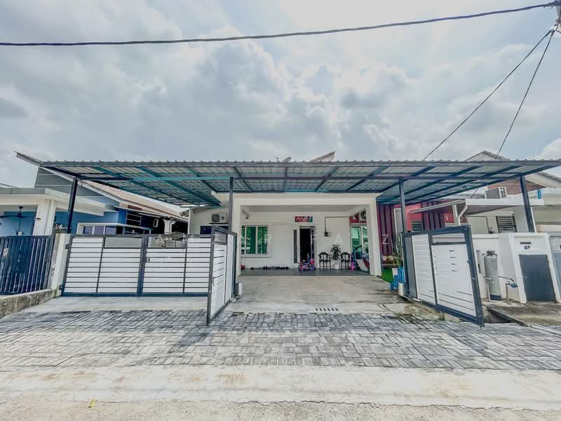 Rumah Berkembar untuk Dijual di Taman Indah Puteri (Sepang) - Amzar Faiz - PropertyGuru.com.my