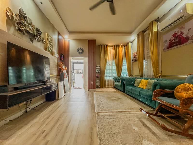 Rumah Berkembar untuk Dijual di Taman Indah Puteri (Sepang) - Amzar Faiz - PropertyGuru.com.my