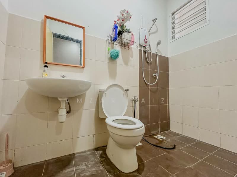 Rumah Berkembar untuk Dijual di Taman Indah Puteri (Sepang) - Amzar Faiz - PropertyGuru.com.my