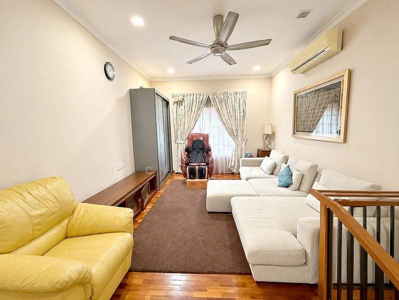 Link Bungalow for Sale in Seksyen 11 (Kota Damansara) - Vincent Liaw - Living Room - PropertyGuru.com.my