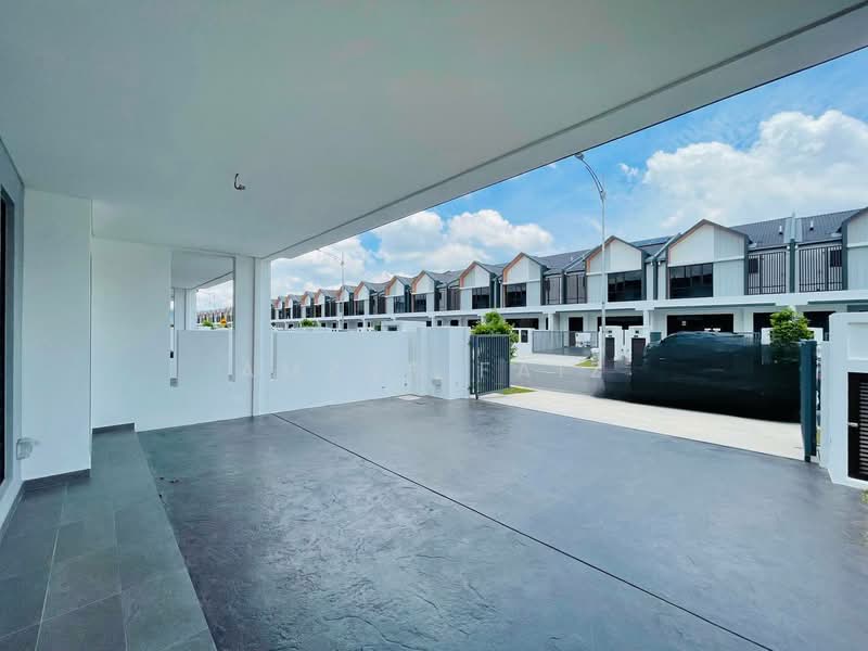 Rumah Teres 2 Tingkat untuk Dijual di Sepang (Selangor) - Amzar Faiz - PropertyGuru.com.my