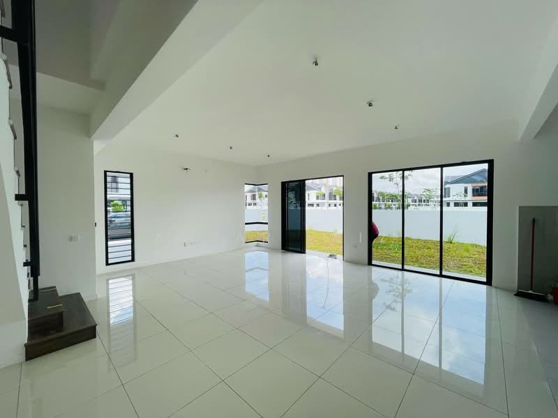 Rumah Teres 2 Tingkat untuk Dijual di Sepang (Selangor) - Amzar Faiz - PropertyGuru.com.my