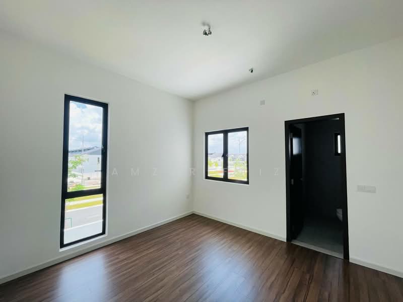 Rumah Teres 2 Tingkat untuk Dijual di Sepang (Selangor) - Amzar Faiz - PropertyGuru.com.my