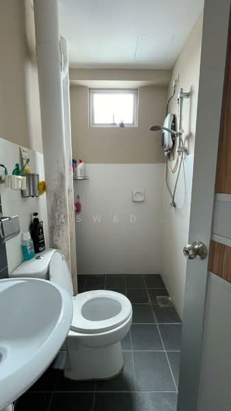Condominium for Sale at Pinang Laguna - Aswad . - Bathroom - PropertyGuru.com.my