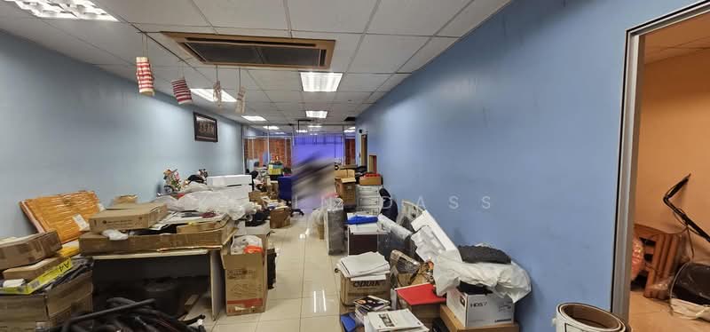 Shop / Office for Rent in Seksyen 26, HICOM Industrial Estate (Shah Alam) - Kevin Dass - Corridor - PropertyGuru.com.my