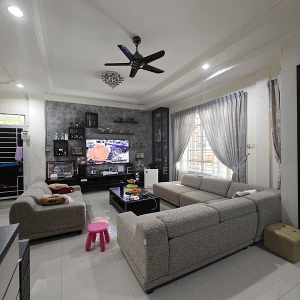 2-storey Terraced House for Sale in Taman Merlin (Samarahan) - Sherene Kok - Living Room - PropertyGuru.com.my