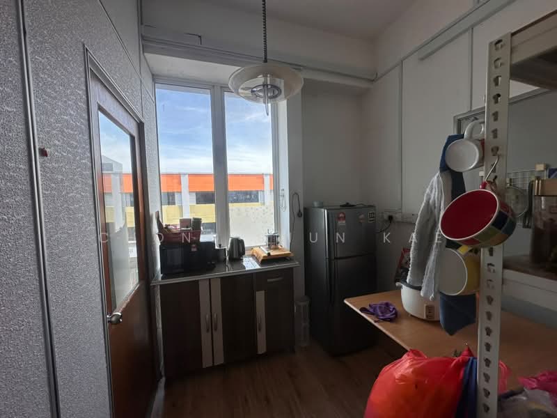 Pejabat untuk Disewa di Bandar Puteri Puchong (Puchong) - Chong Shun Kae - Kitchen - PropertyGuru.com.my