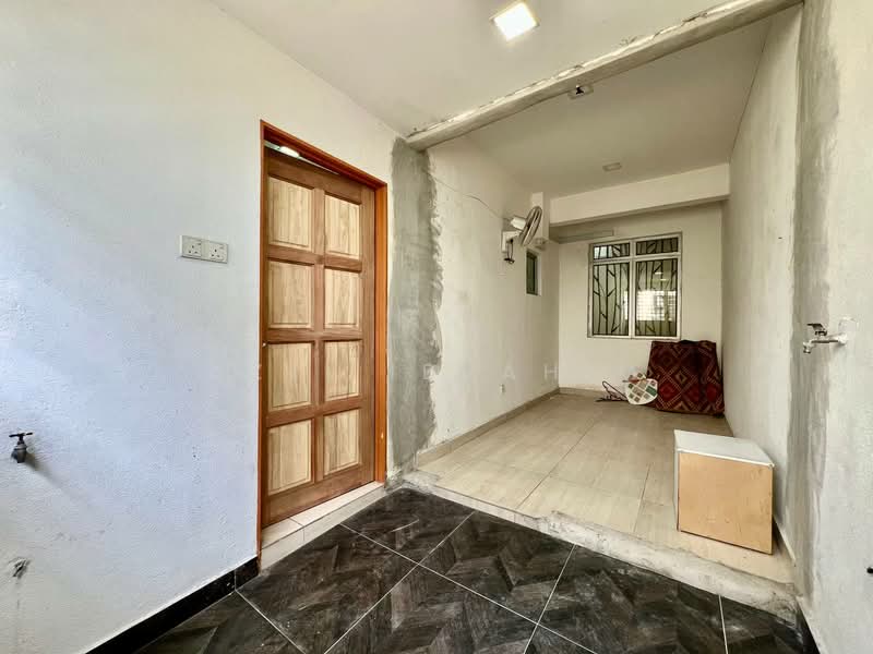 2-storey Terraced House for Sale in Hulu Langat (Selangor) - Azli Ibrahim - Entrance - PropertyGuru.com.my