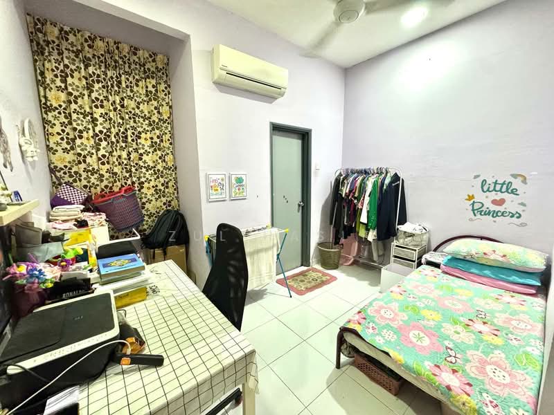 Rumah Teres 2 Tingkat untuk Dijual di Seksyen 33 (Shah Alam) - Zul Hasif - PropertyGuru.com.my