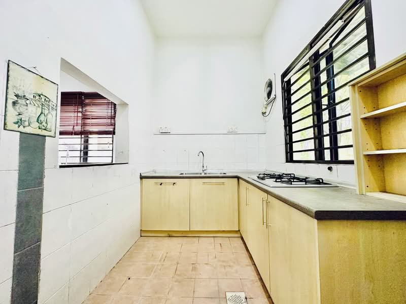 Bungalow for Sale in Sungai Long (Bandar Sungai Long) - Erin Yusof - Kitchen - PropertyGuru.com.my