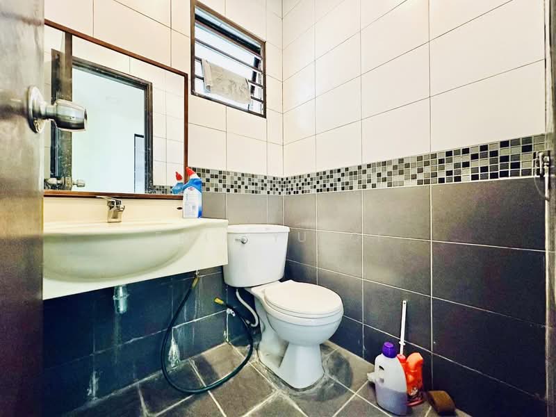 Bungalow for Sale in Sungai Long (Bandar Sungai Long) - Erin Yusof - Bathroom - PropertyGuru.com.my