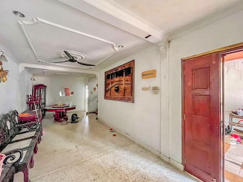 Rumah Teres 2 Tingkat untuk Dijual di Kelana Jaya (Petaling Jaya) - Azli Ibrahim - Living Room - PropertyGuru.com.my