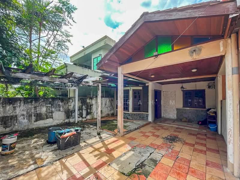 Rumah Teres 2 Tingkat untuk Dijual di Kelana Jaya (Petaling Jaya) - Azli Ibrahim - Exterior - PropertyGuru.com.my