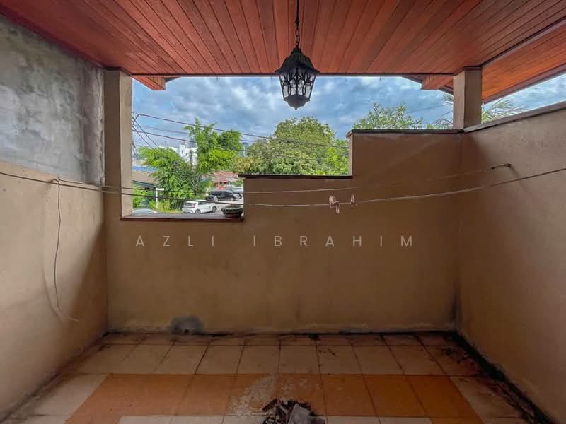 Rumah Teres 2 Tingkat untuk Dijual di Kelana Jaya (Petaling Jaya) - Azli Ibrahim - Exterior - PropertyGuru.com.my