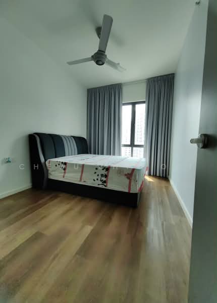 Service Residence for Sale at Suasana @ Utropolis - Cheau Chie Ooi - Bedroom - PropertyGuru.com.my
