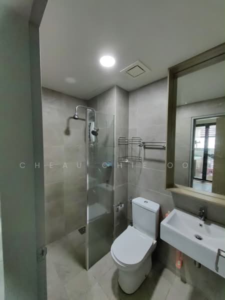 Service Residence for Sale at Suasana @ Utropolis - Cheau Chie Ooi - Bathroom - PropertyGuru.com.my