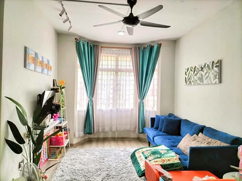 Pangsapuri untuk Disewa di Rimau Perdana - Salawati Busro - Living Room - PropertyGuru.com.my