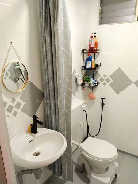 Pangsapuri untuk Disewa di Rimau Perdana - Salawati Busro - Bathroom - PropertyGuru.com.my