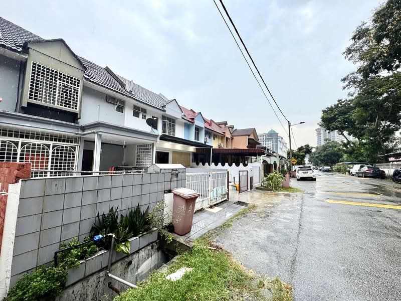 2-storey Terraced House for Sale in Kelana Jaya (Petaling Jaya) - Fazri . - PropertyGuru.com.my