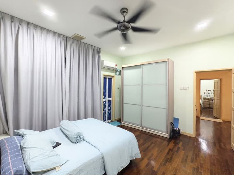 Rumah Berkembar untuk Dijual di Kemuning Utama Permai (Shah Alam) - SK Thiam - Bedroom - PropertyGuru.com.my