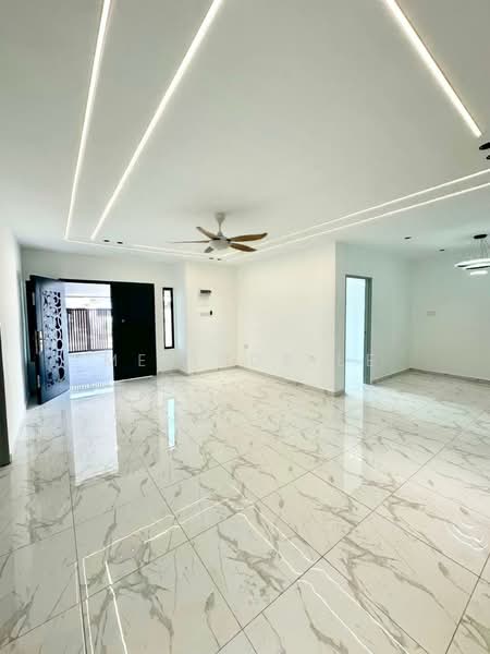 Rumah Teres 1 Tingkat untuk Dijual di Taman Sri Skudai (Skudai) - Melinda Ee - Living Room - PropertyGuru.com.my