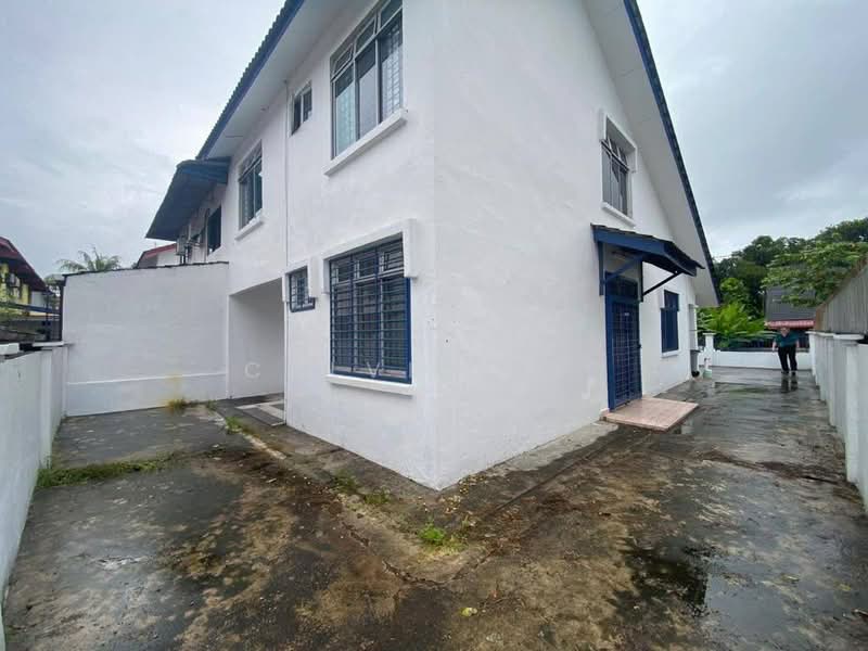 Rumah Berkembar untuk Dijual di Taman Megah Ria (Masai) - Calvin Lee - Exterior - PropertyGuru.com.my