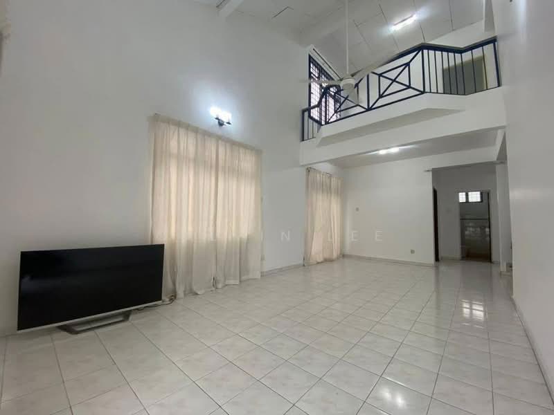 Rumah Berkembar untuk Dijual di Taman Megah Ria (Masai) - Calvin Lee - Living Room - PropertyGuru.com.my