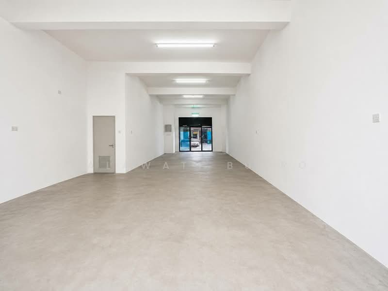 Shop / Office for Rent in Seksyen 35 (Shah Alam) - Salawati Busro - Interior - PropertyGuru.com.my