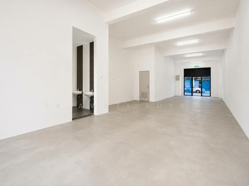 Shop / Office for Rent in Seksyen 35 (Shah Alam) - Salawati Busro - Interior - PropertyGuru.com.my