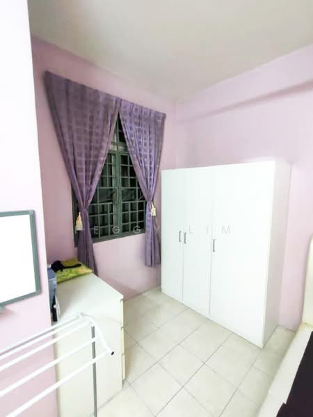 Pangsapuri untuk Dijual di Bayu Villa - Peggy Lim - Bedroom - PropertyGuru.com.my