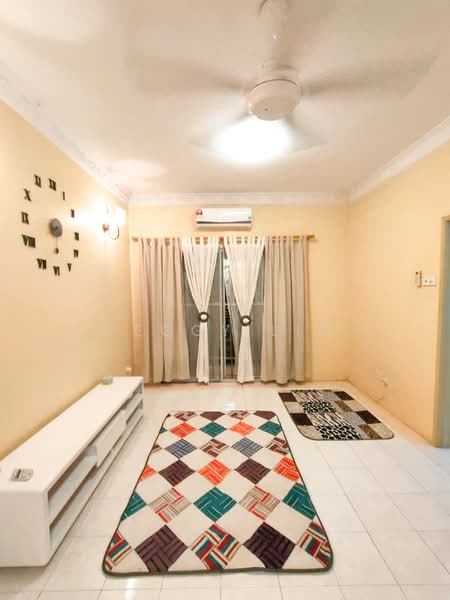 Pangsapuri untuk Dijual di Bayu Villa - Peggy Lim - Living Room - PropertyGuru.com.my