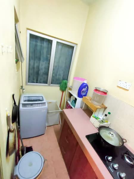 Pangsapuri untuk Dijual di Bayu Villa - Peggy Lim - Kitchen - PropertyGuru.com.my