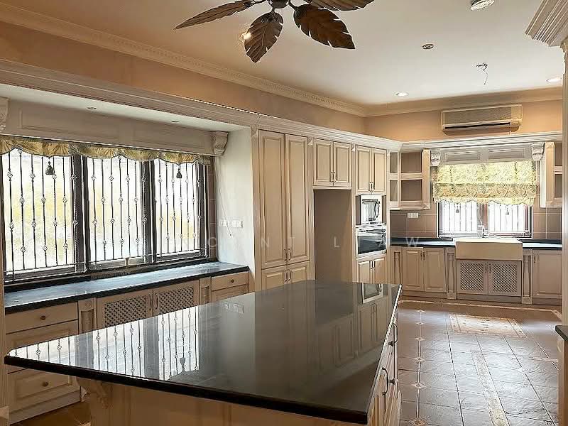 Rumah Banglo untuk Dijual di Seksyen 11 (Kota Damansara) - Vincent Liaw - Kitchen - PropertyGuru.com.my