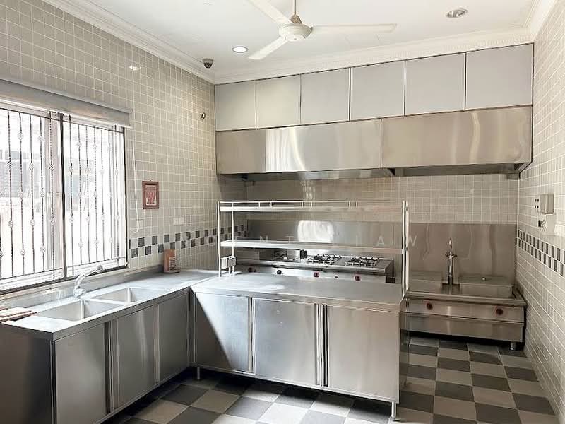 Rumah Banglo untuk Dijual di Seksyen 11 (Kota Damansara) - Vincent Liaw - Kitchen - PropertyGuru.com.my