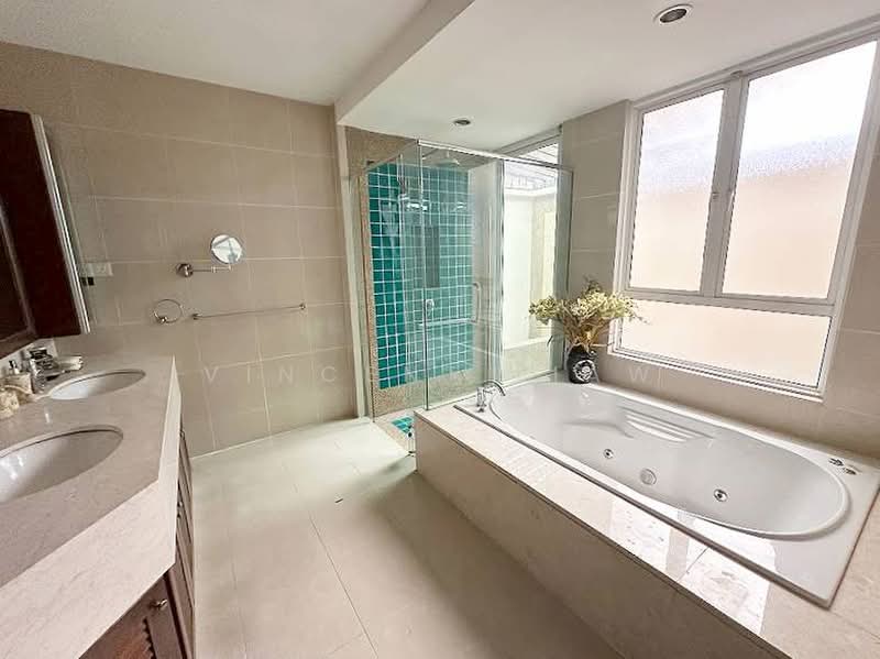 Rumah Banglo untuk Dijual di Seksyen 11 (Kota Damansara) - Vincent Liaw - Bathroom - PropertyGuru.com.my