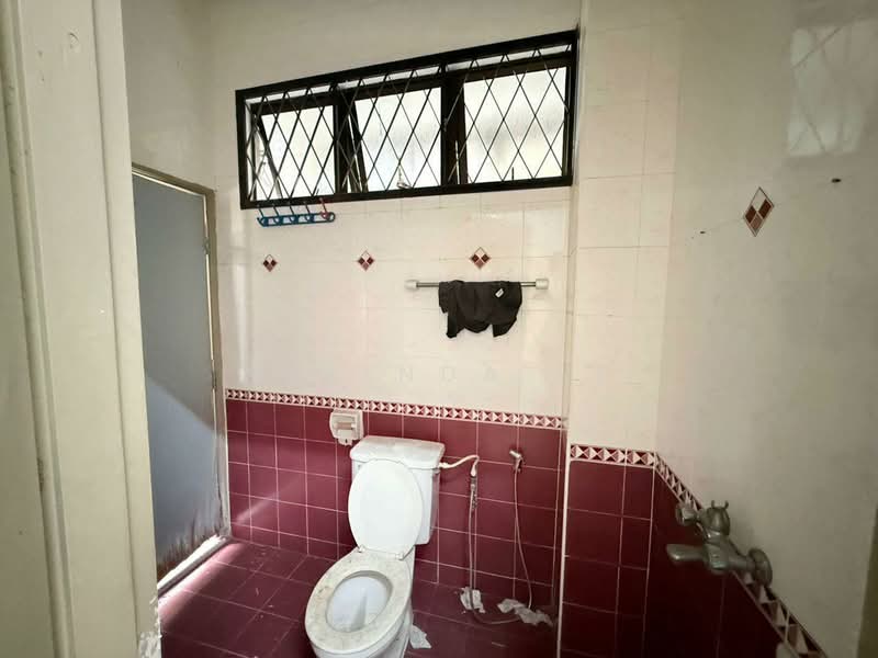2-storey Terraced House for Sale in Taman Sutera (Johor Bahru) - Melinda Ee - Bathroom - PropertyGuru.com.my
