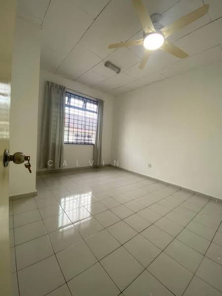 Rumah Berkembar untuk Dijual di Taman Megah Ria (Masai) - Calvin Lee - Bedroom - PropertyGuru.com.my