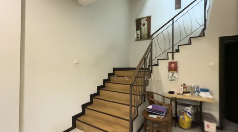 Rumah Banglo untuk Dijual di Shah Alam (Selangor) - Darren Ng - Entrance - PropertyGuru.com.my