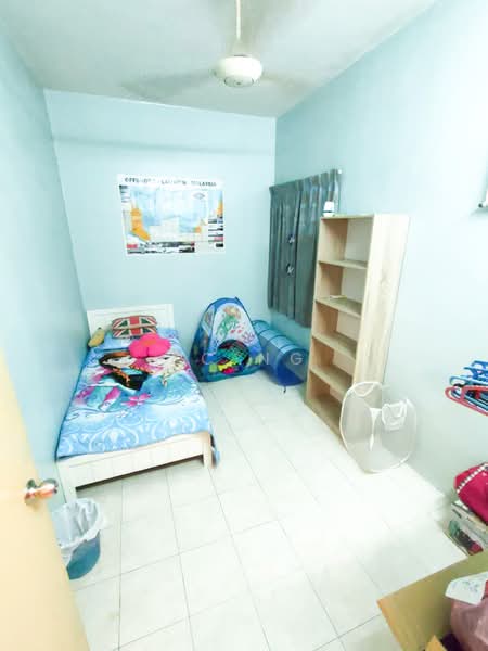 Pangsapuri untuk Dijual di Bayu Villa - KC Ng - Bedroom - PropertyGuru.com.my