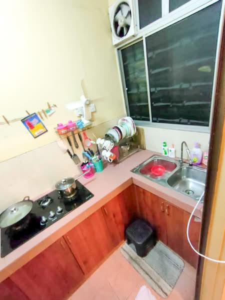 Pangsapuri untuk Dijual di Bayu Villa - KC Ng - Kitchen - PropertyGuru.com.my