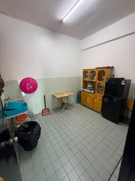 Pangsapuri untuk Disewa di Pangsapuri Bayan Permai - Sherlene Choo - Kitchen - PropertyGuru.com.my