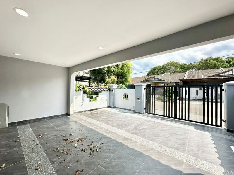Rumah Teres 1 Tingkat untuk Dijual di Taman Rinting (Masai) - Daniel Yong - Exterior - PropertyGuru.com.my