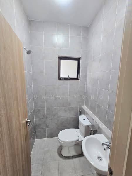 Rumah Teres 2 Tingkat untuk Disewa di Bandar Kinrara Seksyen 1 (Bandar Kinrara) - SUNNY YONG - Bathroom - PropertyGuru.com.my