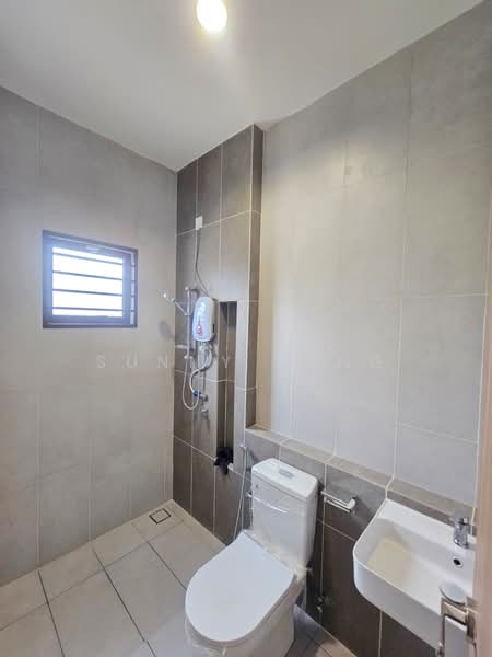 Rumah Teres 2 Tingkat untuk Disewa di Bandar Kinrara Seksyen 1 (Bandar Kinrara) - SUNNY YONG - Bathroom - PropertyGuru.com.my