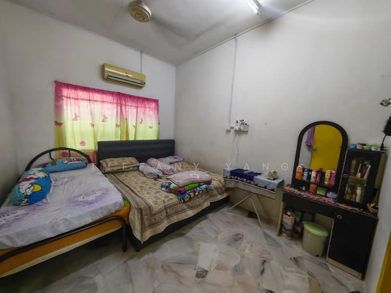 1-storey Terraced House for Sale in Taman Bukit Rawang Jaya (Rawang) - Tiffany Yang - Bedroom - PropertyGuru.com.my